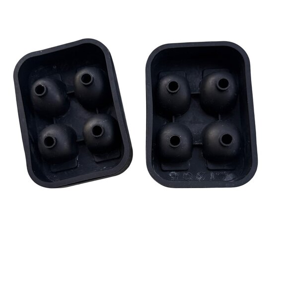 Silicone Skull Ice Cube Mold Trays For Halloween & Parties - Picture 2 of 2